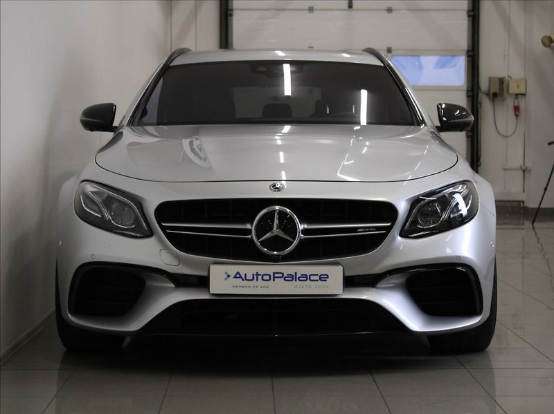 Mercedes-Benz Třídy E E63s 612k.4M 65 780km.DPH   4, - fotka 2 z 45