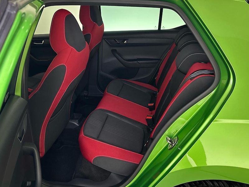 Škoda Fabia Monte Carlo - fotka 8 z 28