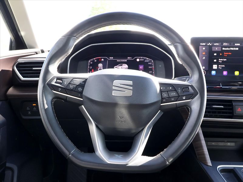 Seat Leon 2,0 TDI DSG Xcellence ST - fotka 18 z 31