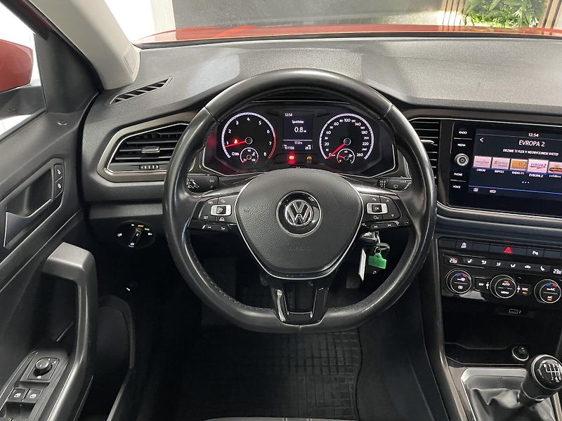 Volkswagen T-Roc 1.5 TSi 110 kW 6M REZERVACE  - fotka 22 z 27