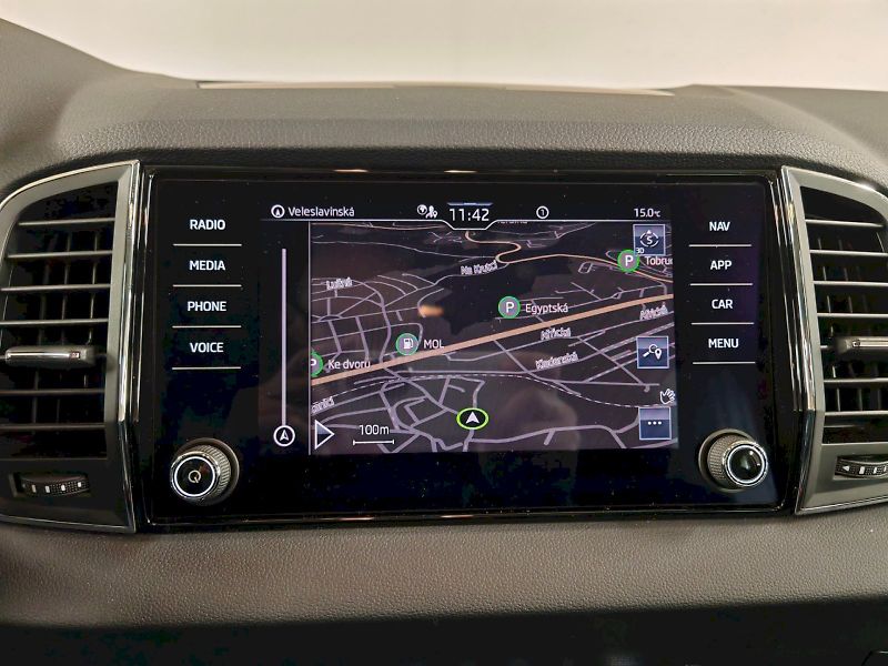 Škoda Karoq (2021) 1.5 TSI 110 kW DSG Style - fotka 13 z 28