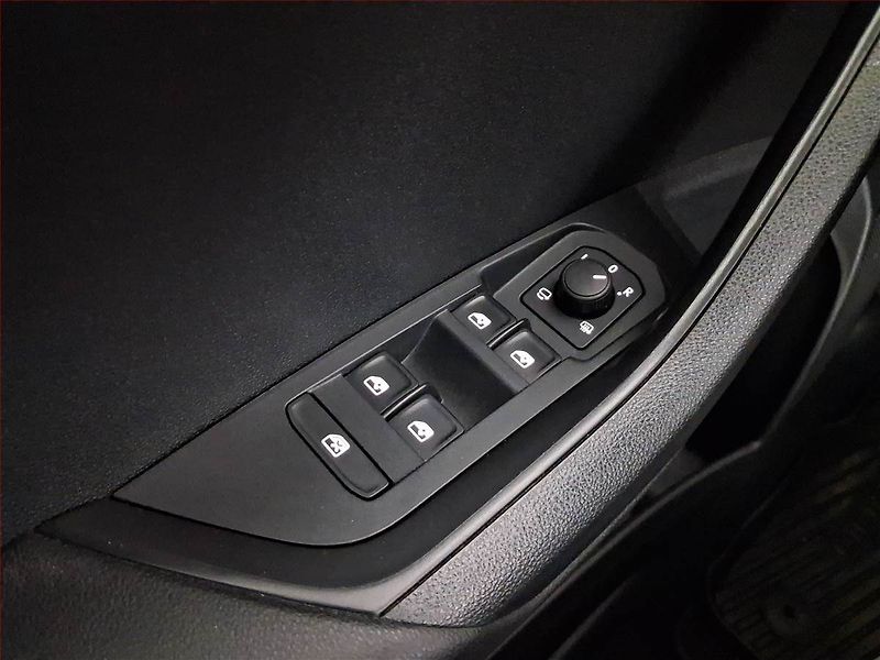 Škoda Karoq (2022) Style 2.0 TDI - fotka 21 z 23