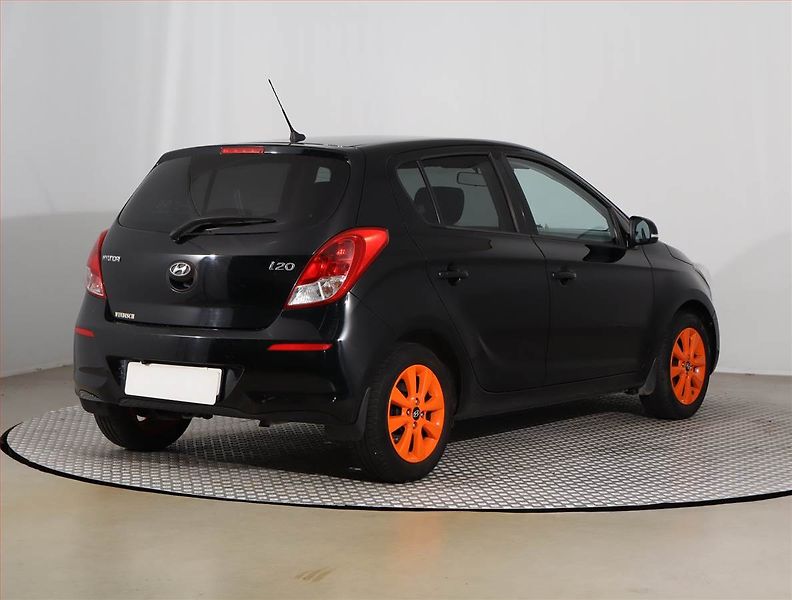 Hyundai i20 (2015) 1.2, Serv.kniha, Navi - fotka 5 z 19