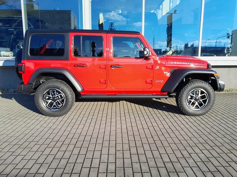 Jeep Wrangler (2024) Unlimited 2,0T  Rubicon ČR - fotka 3 z 44