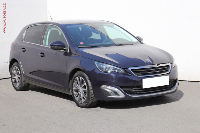 Peugeot 308 (2013) 1.4i - fotka 1 z 3