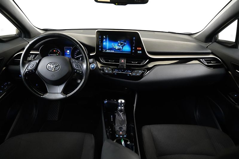 Toyota C-HR - fotka 5 z 29