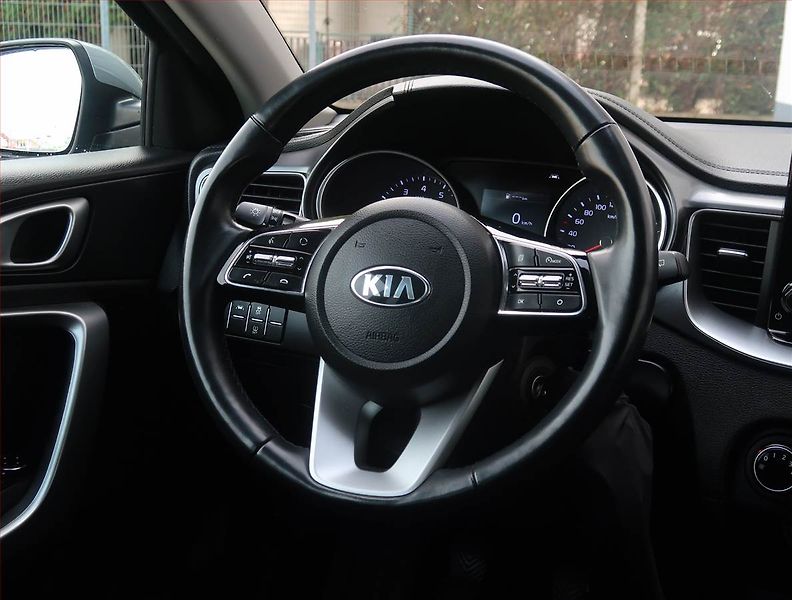 Kia Ceed (2021) Spin 1.5 T-GDI, ČR,1.maj - fotka 16 z 19