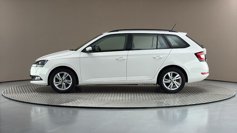 Škoda Fabia 1.0 TSI Ambition Combi - fotka 4 z 23
