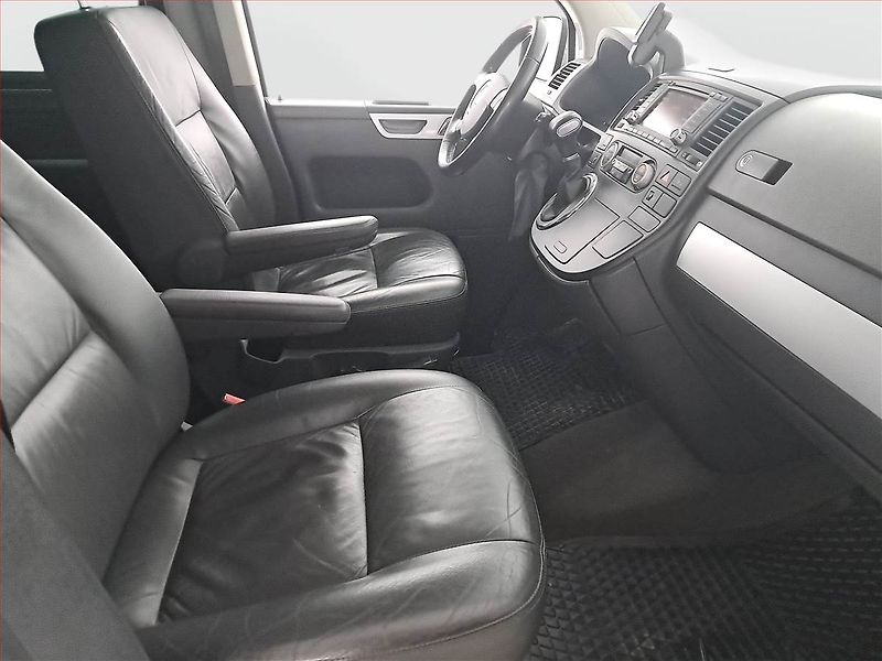 Volkswagen Multivan (2009) Highline 2.5 TDI - fotka 9 z 22