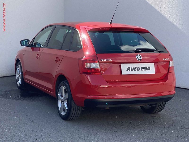 Škoda Rapid (2013) 1.6 TDI, ČR, Elegance - fotka 6 z 17