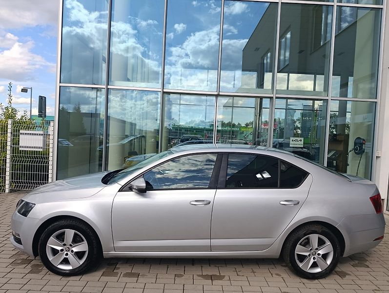 Škoda Octavia (2018) 1.0. 85 kw ČR - fotka 3 z 11