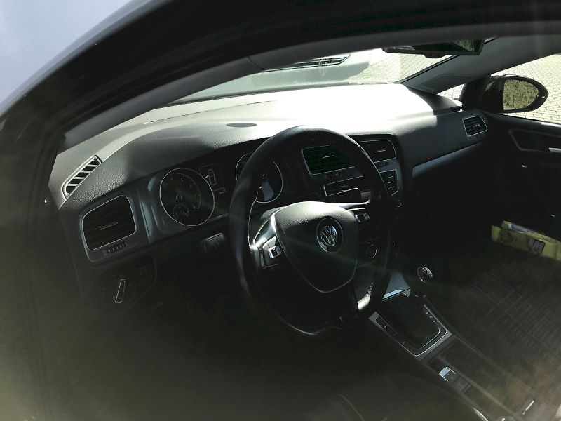 Volkswagen Golf (2015) 1.4 CLBM 110TSI M6F - fotka 19 z 26