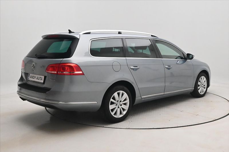 Volkswagen Passat 2,0 TDI 103kW DSG Nová STK - fotka 5 z 29