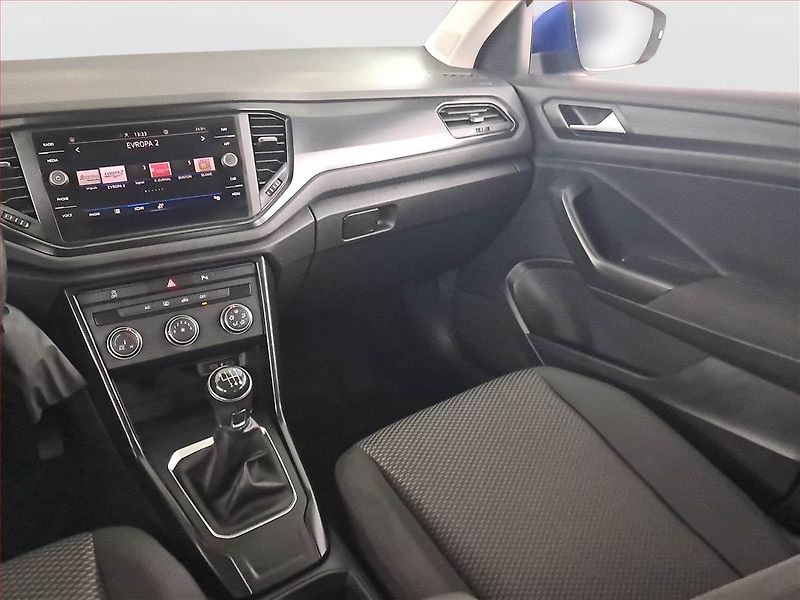 Volkswagen T-Roc (2021) 1.0 TSI, Serv.kniha - fotka 8 z 18