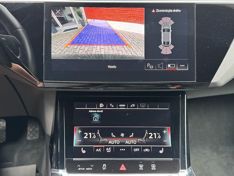 Audi e-tron E-TRON-300KW-SPORTBACK-R21 - fotka 25 z 34