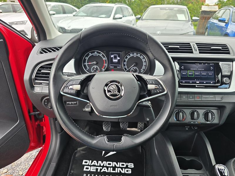 Škoda Fabia 1.0TSI 70KW TOUR SmartLink ČR - fotka 27 z 31