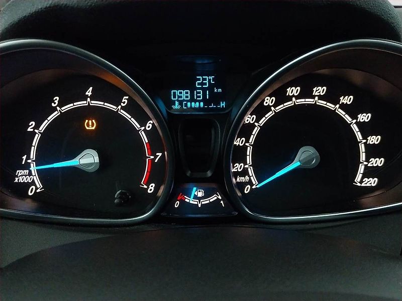 Ford Fiesta (2015) 1.25 - fotka 11 z 15