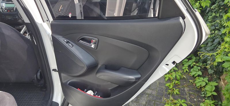 Hyundai ix35 (2013) Hyundai ix 35 1,7 CRDi, Tažné - fotka 14 z 22