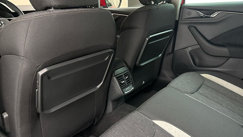 Škoda Kamiq 1.0 TSI Style - fotka 27 z 27