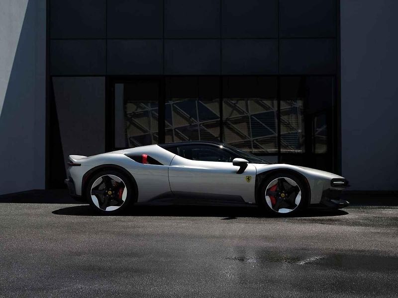Unikátní supersportovní model Ferrari CZ26. Vznikl jediný kus pro náročného amerického klienta.
