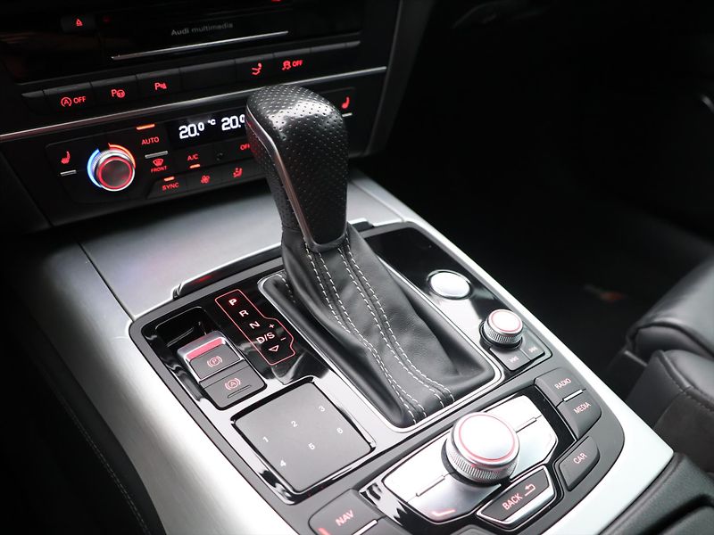 Audi A7 Sportback 3,0 TDI 235kW S-Line - fotka 24 z 35