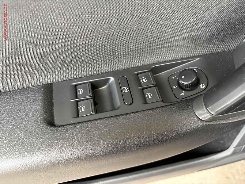 Volkswagen Passat (2014) 1.6 TDI, autoAC, temp - fotka 12 z 18