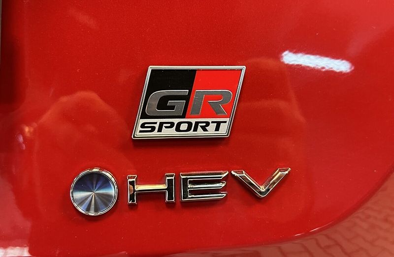Toyota Corolla Hybrid AT GR Sport - fotka 17 z 17