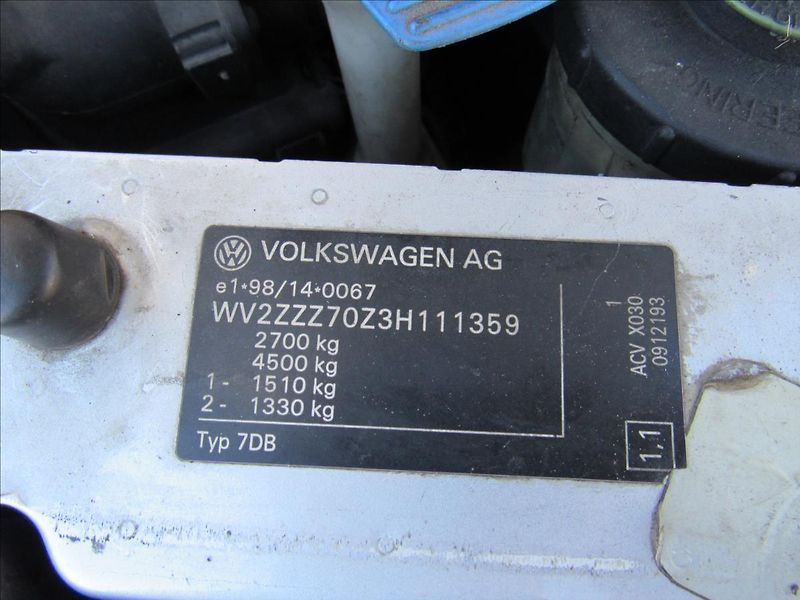 Volkswagen Caravelle 2,5 TDI 75kW - fotka 24 z 28
