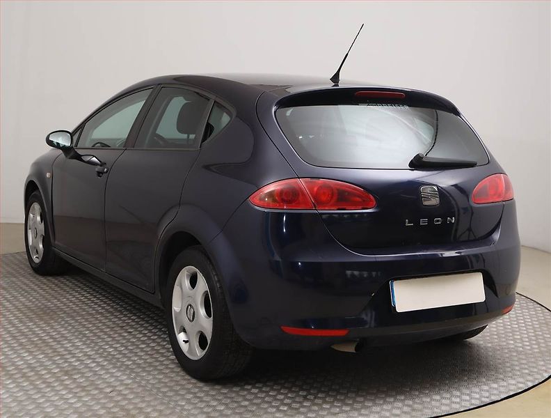 Seat Leon (2009) 1.9 TDI, nová STK, servisované - fotka 4 z 16
