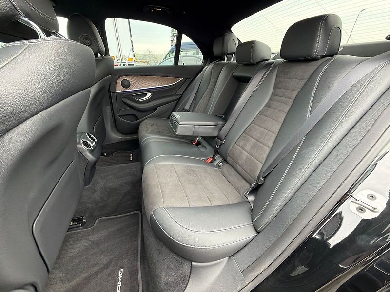 Mercedes-Benz Třídy E E 300de 4MATIC - fotka 27 z 39