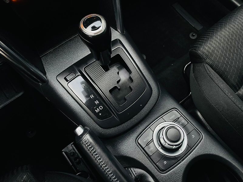 Mazda CX-5 2.0i AUT 4x4 SENZORY TAŽNÉ - fotka 40 z 49