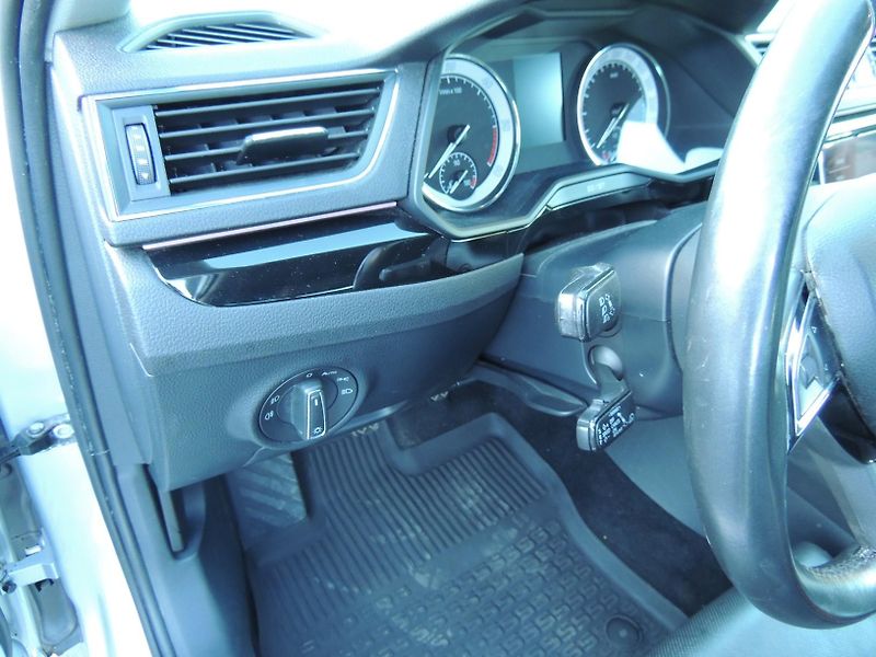 Škoda Superb (2017) 2.0TDi,140kw,L&K,ČR - fotka 24 z 66