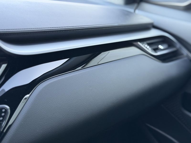 Toyota C-HR 2.0 Hybrid GR Sport e-CVT - fotka 15 z 31