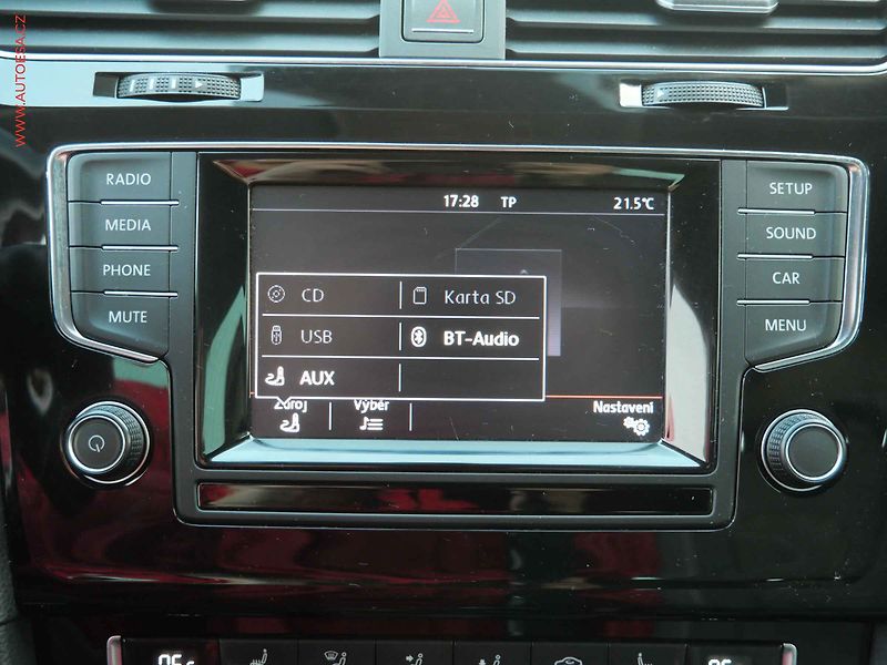 Volkswagen Golf (2013) 1.4TSi, Bixenon, AC - fotka 16 z 18