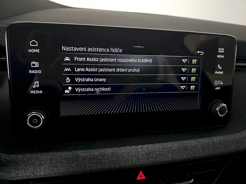 Škoda Scala (2025) 1.0TSI 85kW SELECTION - fotka 14 z 25