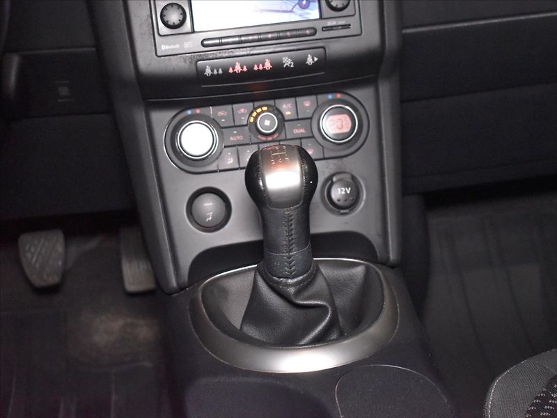 Nissan Qashqai 1,6 Pano,Bezklíč,Bose - fotka 12 z 19