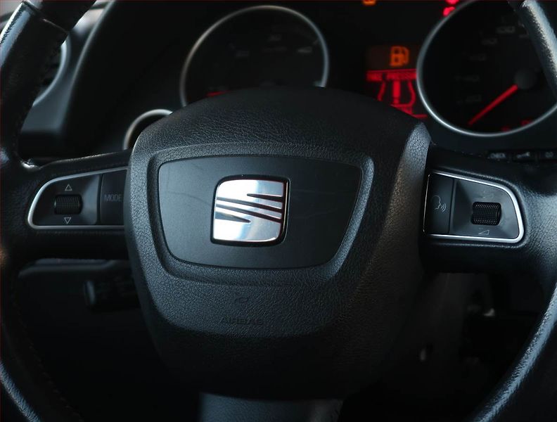 Seat Exeo (2010) 2.0 TDI, Serv.kniha, Xenony - fotka 18 z 18