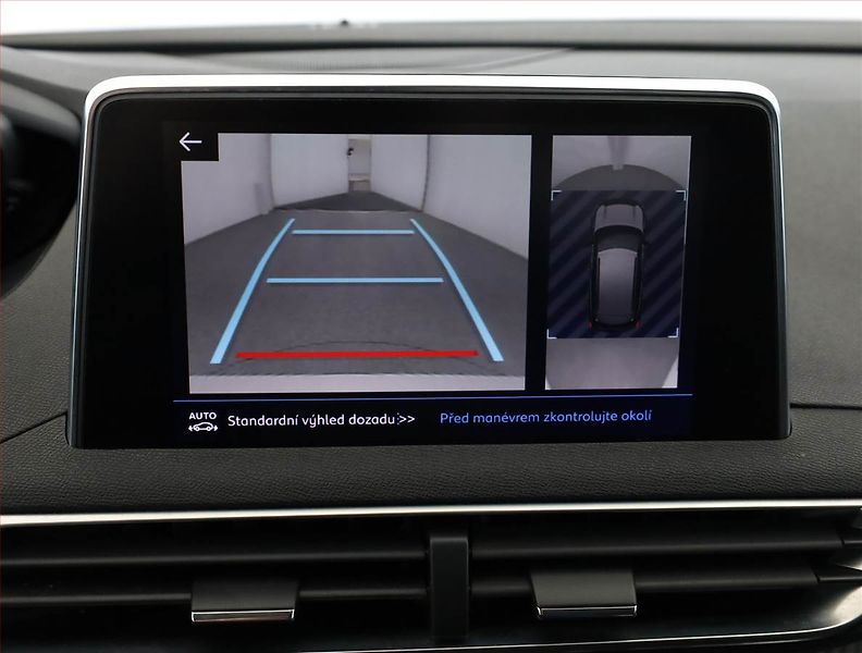 Peugeot 3008 (2017) 1.6 BlueHDi, Automat - fotka 15 z 18