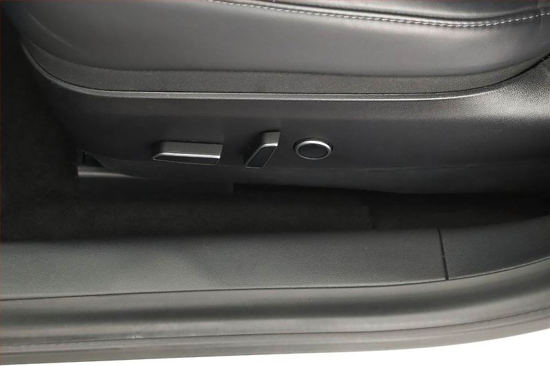Tesla Model 3 (2021) Performance 82kWh, SoH 98% - fotka 25 z 29
