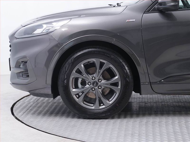 Ford Kuga (2023) ST-Line 1.5 EcoBoost - fotka 15 z 25
