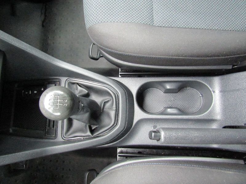 Volkswagen Caddy (2016) MAXI 2.0 TDI 75kW  NOVÁ SPOJKA - fotka 33 z 35