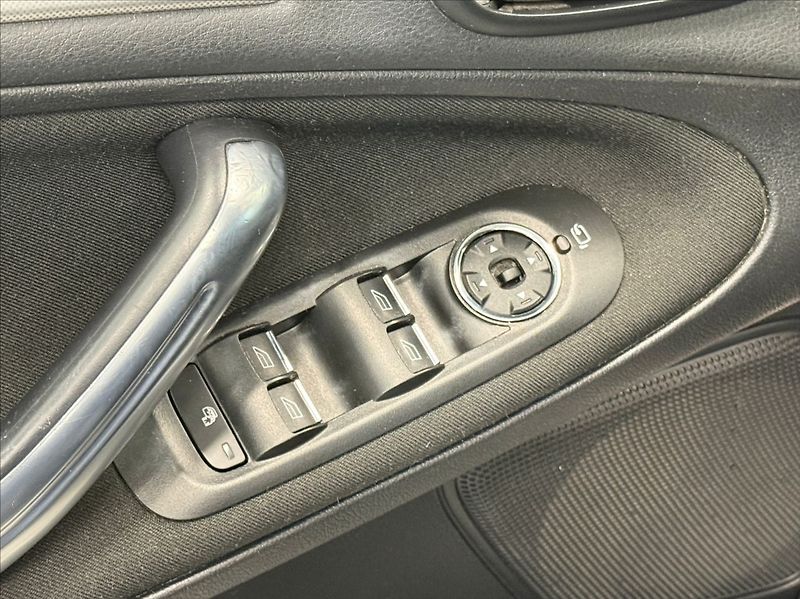 Ford S-MAX 1,6 EcoBoost 118kw TITANIUM - fotka 13 z 18