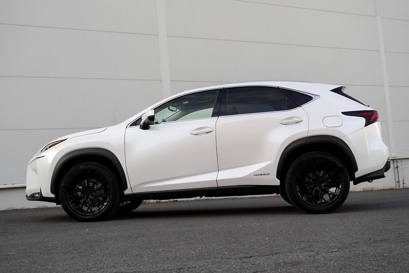 Lexus NX 300h 300H 2.5 HYBRID AWD PREMIUM - fotka 6 z 24