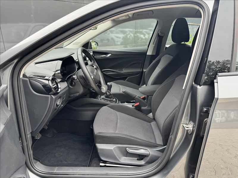 Škoda Fabia 1,0 MPI 130LET ZÁRUKA ČR DPH - fotka 11 z 29