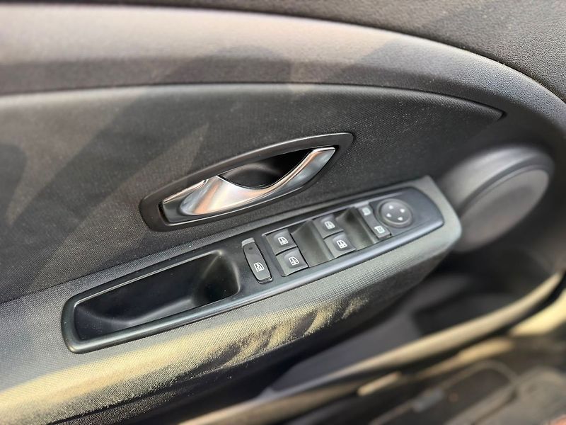 Renault Mégane Kombi Authentique 1.6 16V 100 - fotka 19 z 21