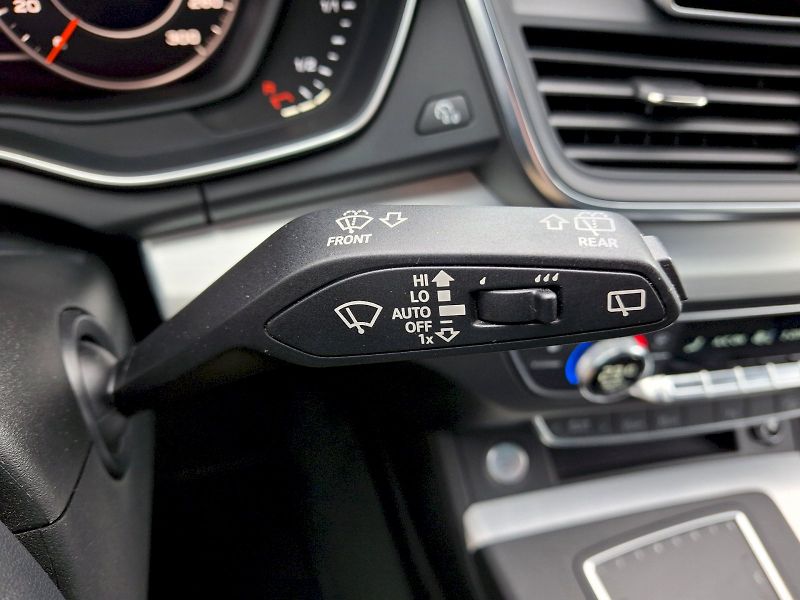 Audi Q5 (2020) S-Line DSG Quattro 2.0TDi 140k - fotka 21 z 35