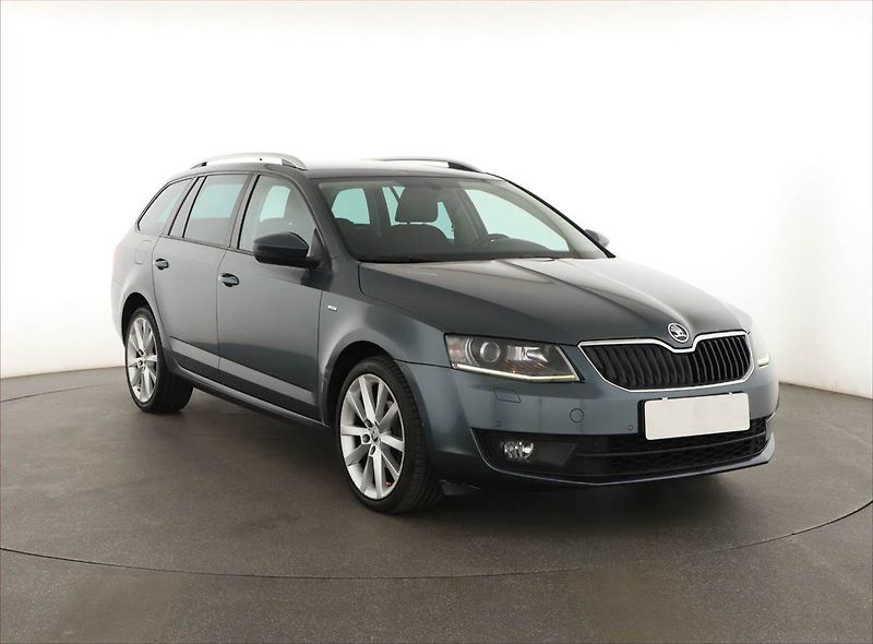 Škoda Octavia (2017) 1.6 TDI, Navi, Xenony - fotografie inzerátu