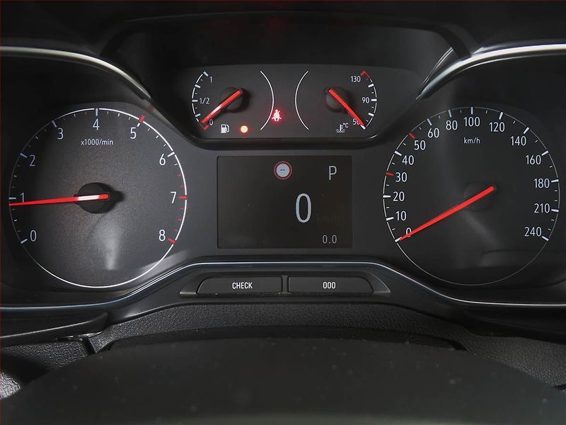 Opel Combo (2022) Elegance 1.2 Turbo, 5Míst, ČR - fotka 11 z 17
