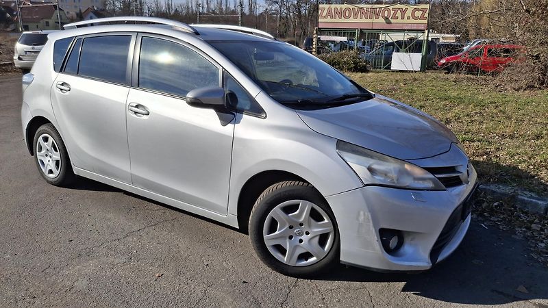 Toyota Verso 1.6 97 kw  Rezervace - fotka 2 z 27