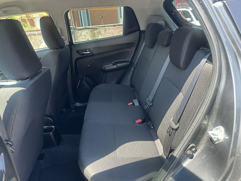 Suzuki Swift 1.2i 66kW Dualjet  serviska - fotka 13 z 20